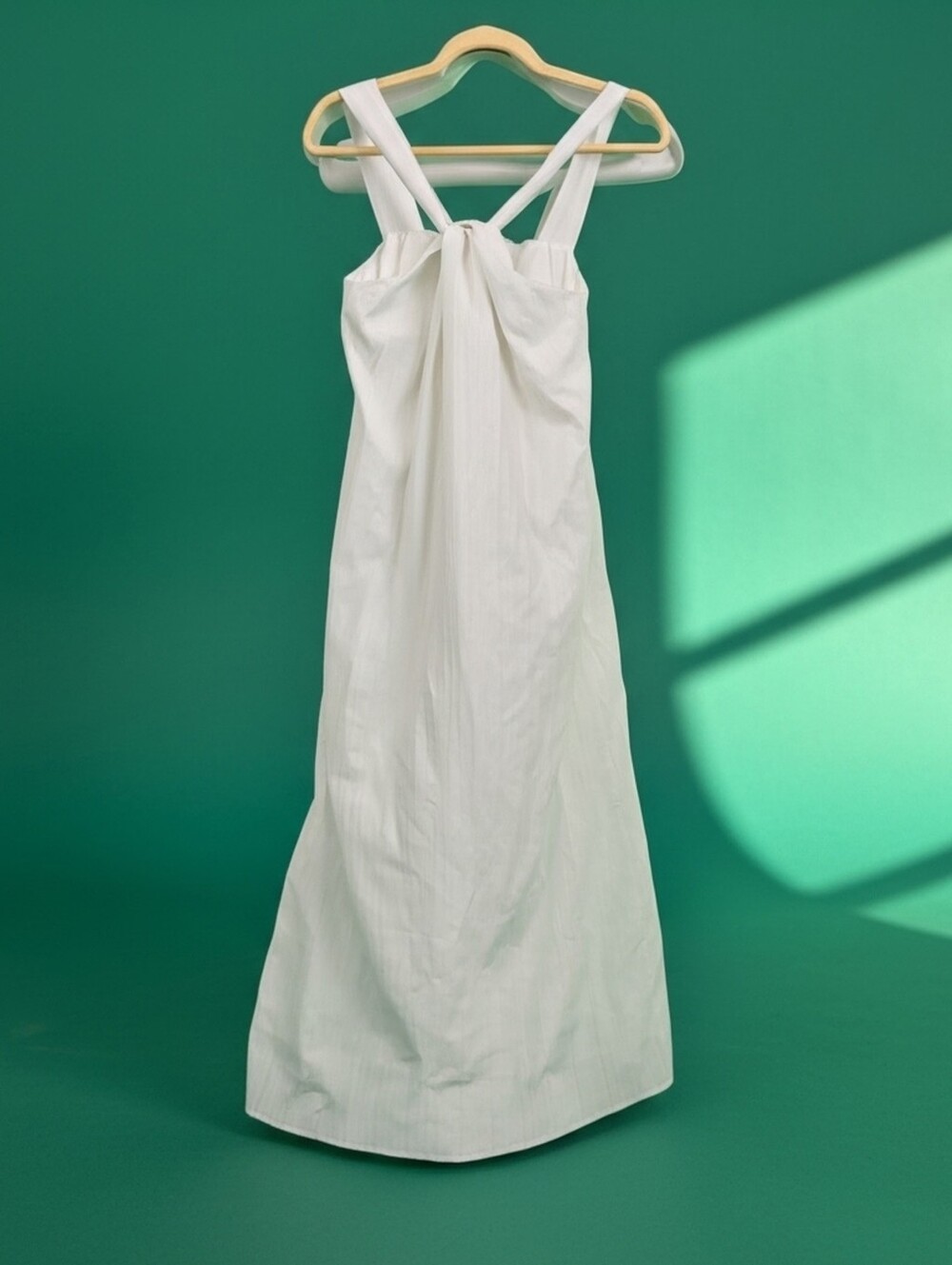 Pretty Garden Small White Sleeveless Midi Dress with Knotted Back
